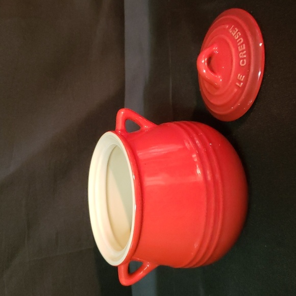 LeCreuset Other - LeCreuset Ombre Cherry Red Mini Bean Pot with Lid